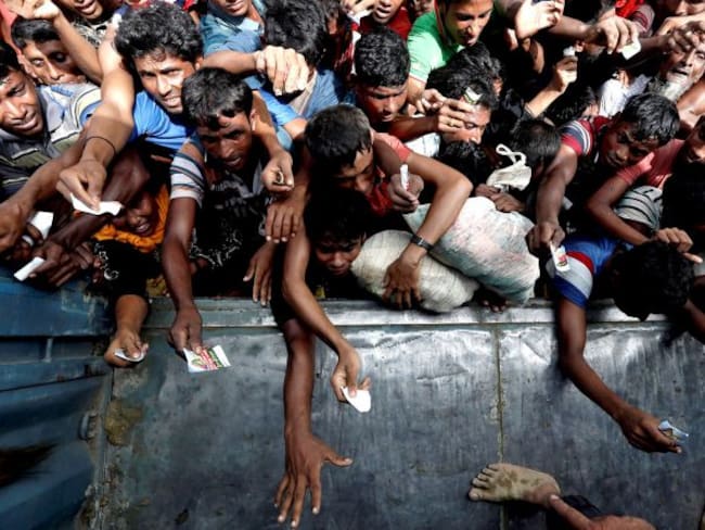 Youtubers hacen pedido para refugiados en Bangladesh