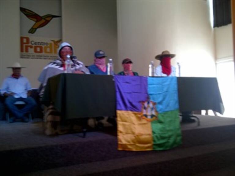 Piden comunidades de autodefensa de Michoacán apoyo del Gobierno Federal