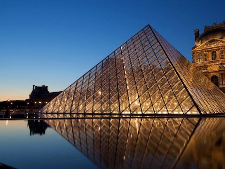Museo du Louvre rechaza escultura por ser muy sexual