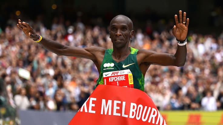 Eliud Kipchoge rompe récord en el maratón de Melbourne a los 41 años y demuestra que sigue en la élite