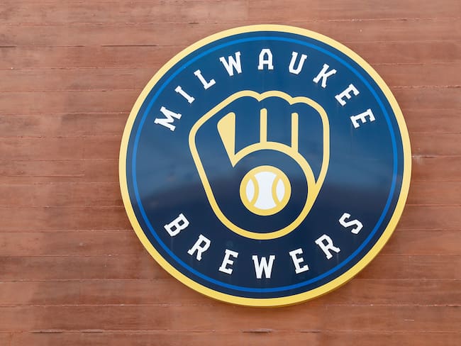 Polémica en la MLB: Acusan a los Brewers de estafar a sus aficionados en una dinámica