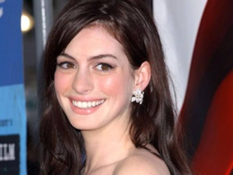 James Franco y Anne Hathaway anfitriones de premios Oscar 2011