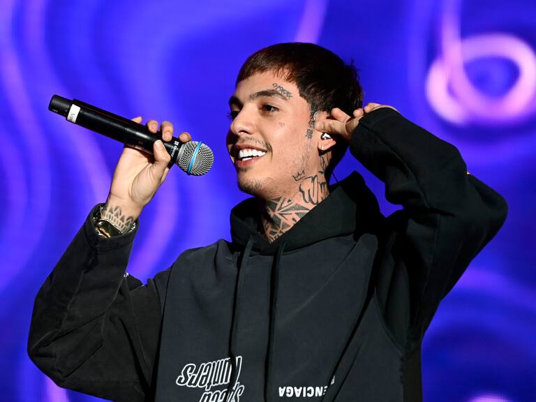 El cantante de corridos tumbados interpuso un amparo motivo por el cual seguirá el proceso en libertad. (Photo by David Becker/Getty Images)