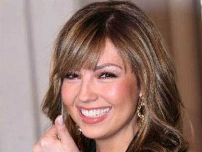 Distribuye Thalia ayuda humanitaria a sus compatriotas afectados por 'Sandy'