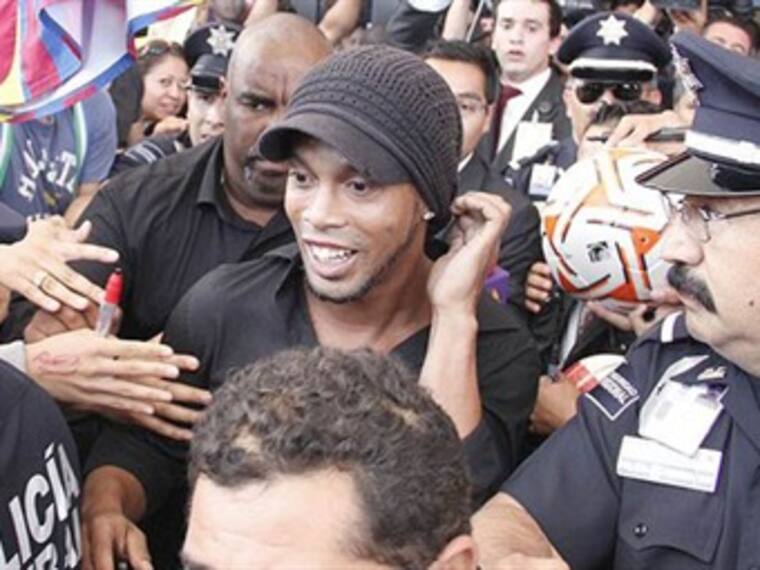 Ronaldinho será presentado ante la afición queretana en el Estadio Corregidora
