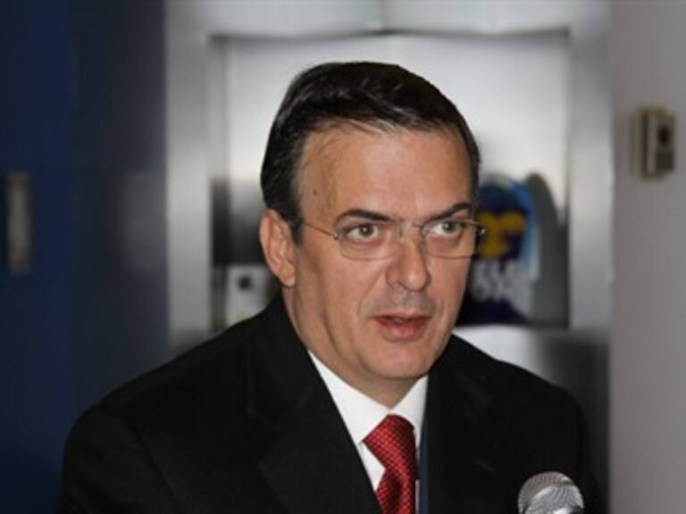 Ebrard dispuesto a debatir con AMLO