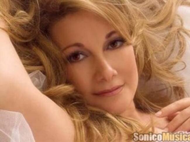 'Yo soy' Ana Cirré, cantante 'Que plan hoy' 25/05/13