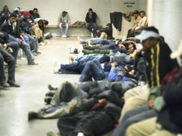 Arrestan a dos mil 900 migrantes en EU