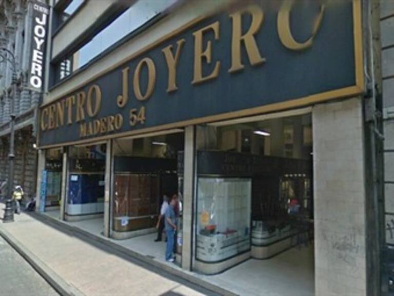 Deja balacera en joyería del Centro un asaltante muerto