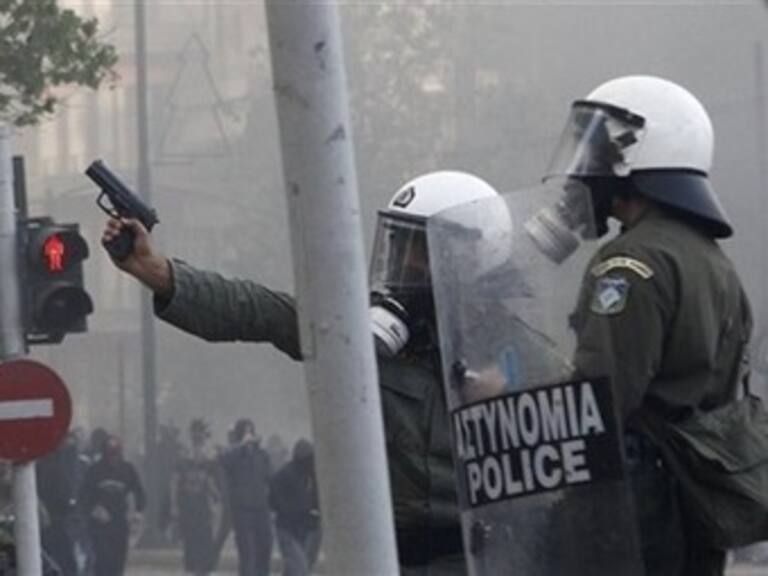 Hallan en Grecia paquetes bomba para 5 embajadas