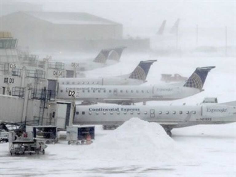 Suspenden 30 vuelos por causa de intensa neblina en Perú