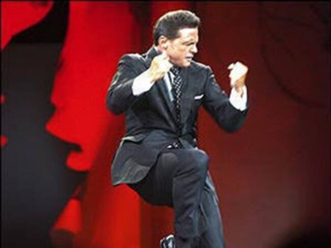 Seduce Luis Miguel a fans en Auditorio Nacional
