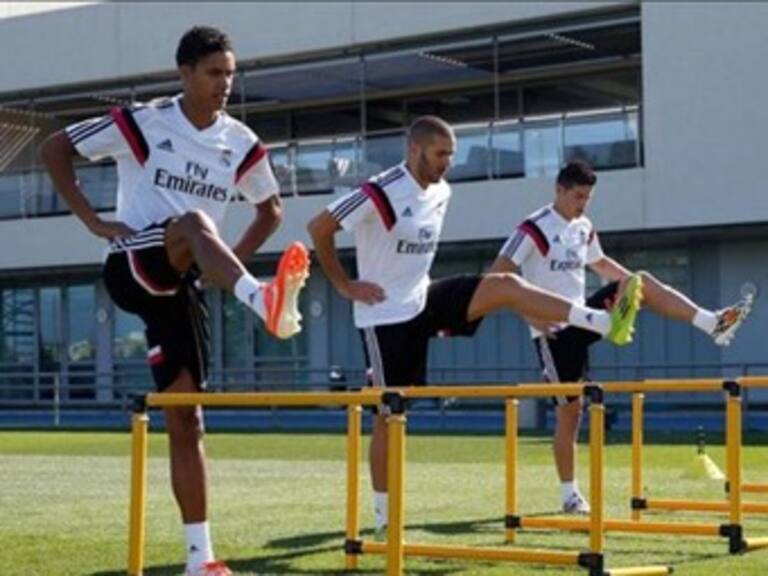 Entrena James Rodríguez por primera vez con el Real Madrid