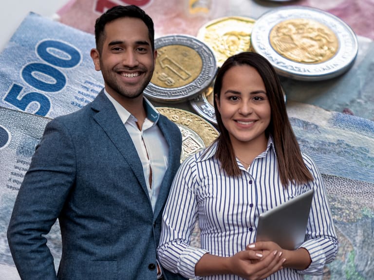 Si ganaste menos de 400 mil pesos con un solo patrón, tus intereses bancarios fueron bajos o tributas en el RESICO, revisa la lista de trabajadores que NO declaran sueldos y salarios en 2026; podrías ser parte de las Personas Físicas que no están obligadas a presentar la Declaración Anual del SAT.