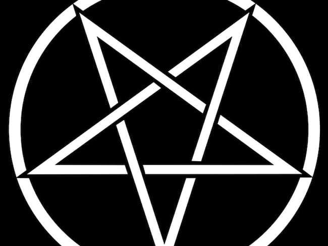 Descubre cómo se realiza un ritual satánico