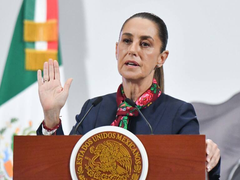 Claudia Sheinbaum, presidenta de México, defendió a la Semar ante señalamientos por trasiego de huachicol. FOTO: MARIO JASSO/CUARTOSCURO.COM