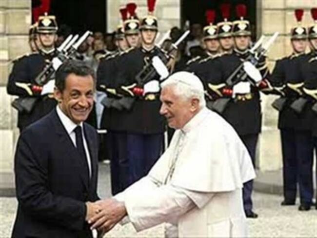 Recibe Benedicto XVI a Sarkozy en El Vaticano