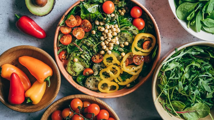 Brote de Cyclospora enciende las alertas: estos son los alimentos que debes comer y cuáles evitar