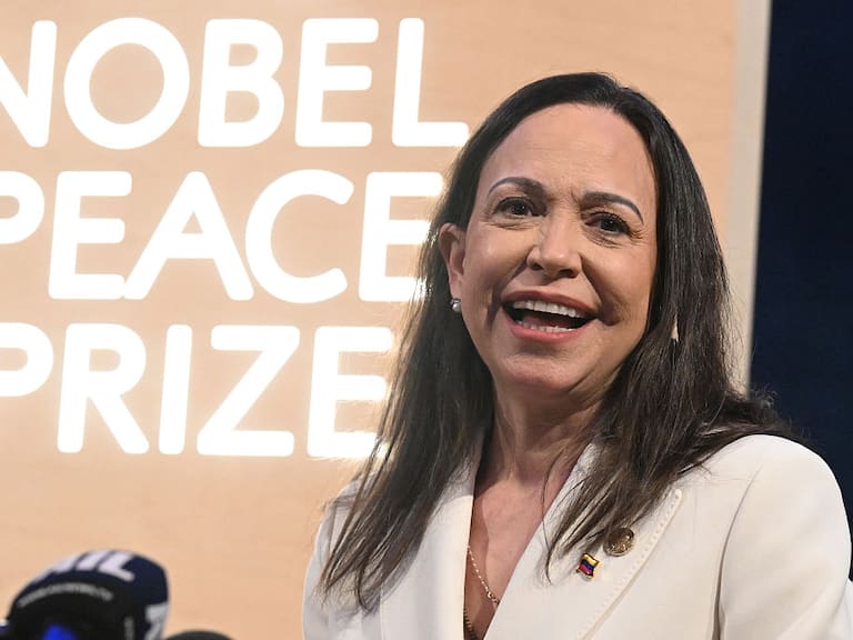 Kenia López Rabadán dijo que quien la haya ayudado a llegar a Noruega, “sin lugar a dudas es un gran ser humano y es un libertario”.