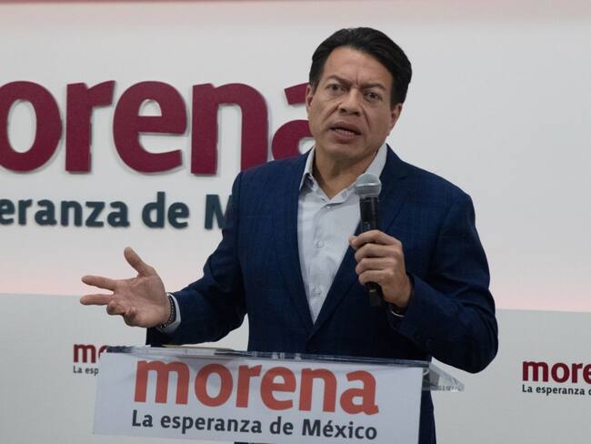 Mario Delgado se une a insultos contra participantes de marcha pro INE