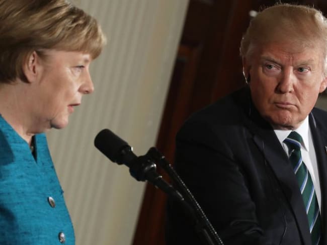 Trump le hace el feo a Angela Merkel