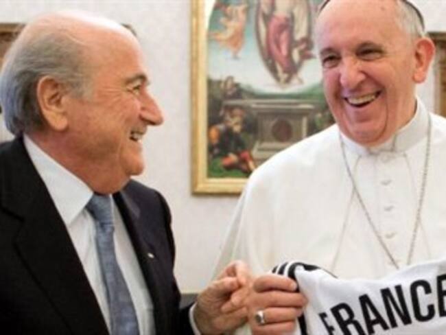 Blatter insiste: 'Cristiano es un extraordinario comandante'