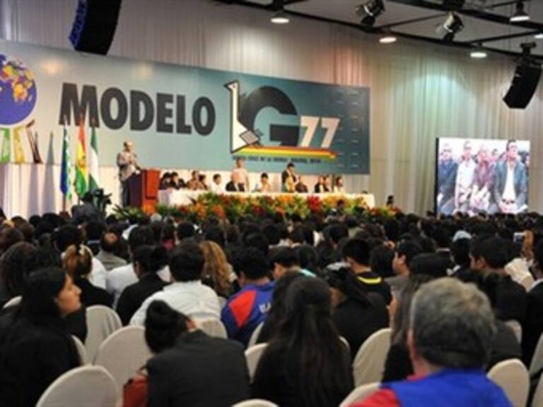 Inaugura Evo Morales Cumbre de Mujeres en Bolivia