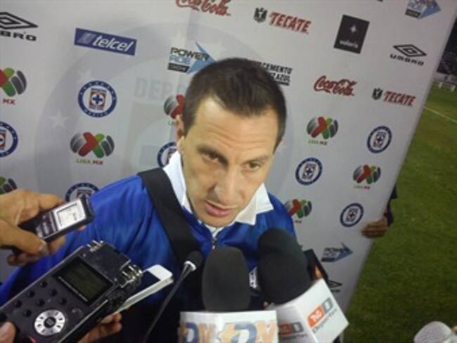 Cruz Azul saca mínima ventaja en la ida de cuartos