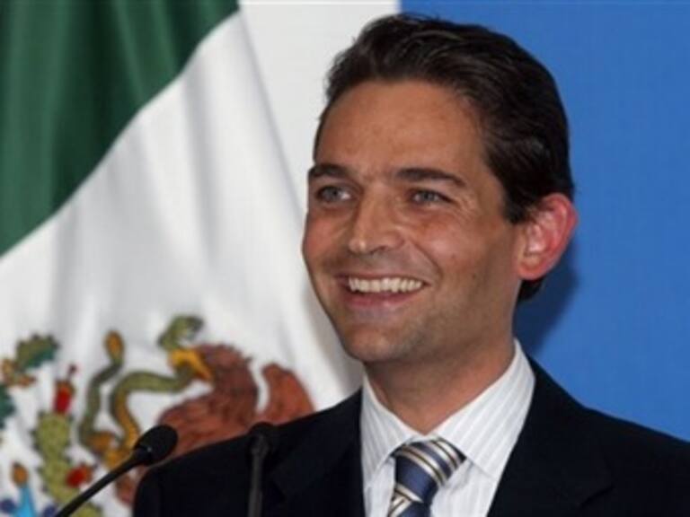 Presenta PAN video en memoria de Mouriño