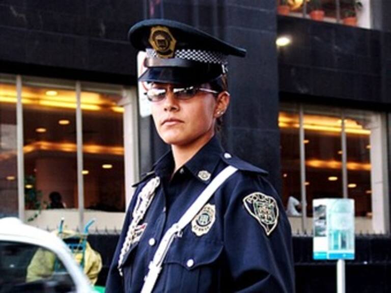 Conoce los pros y contras de ser una mujer policía