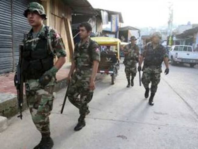 Chile saca a militares a parar saqueos y pide ayuda internacional