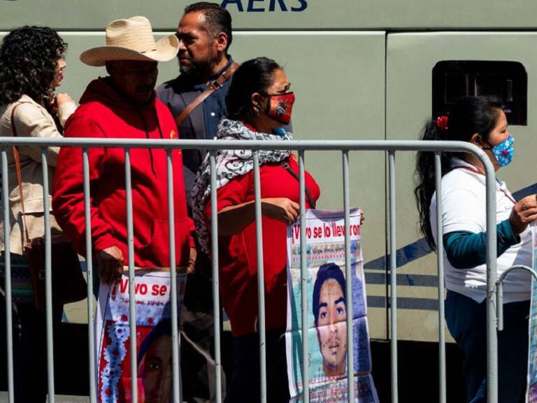 Habrá reunión con los padres de los jóvenes de Ayotzinapa, yo no voy: AMLO