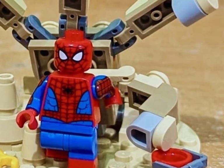 ¿Un LEGO de Spider-Man sin pagar? Así funcionan las activaciones de septiembre en México. Lego