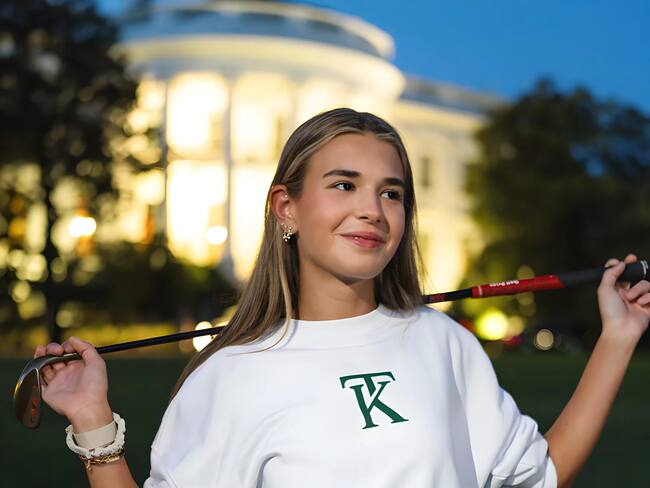 Kai Trump promociona hoodies de 130 dólares con sesión de fotos en la Casa Blanca y el Monumento a Lincoln