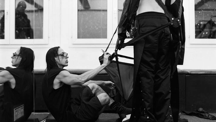 Un bautismo en el abismo, un pisotón de Rick Owens en la cara: presenta su más reciente muestra “Temple of Love” en el Palais Galliera de París