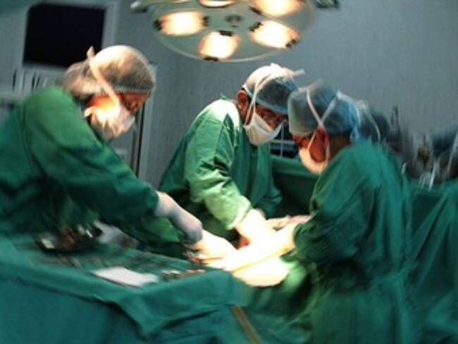 Despilfarros médicos. Jean Piña, corresponsal en Francia.