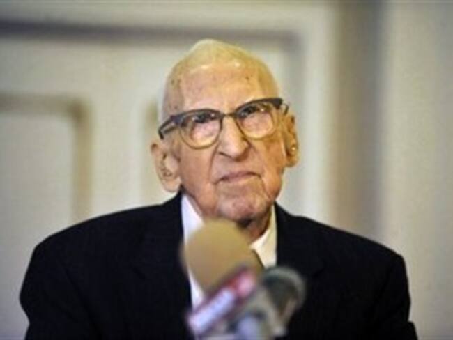 Cumple 113 años hombre más longevo del mundo