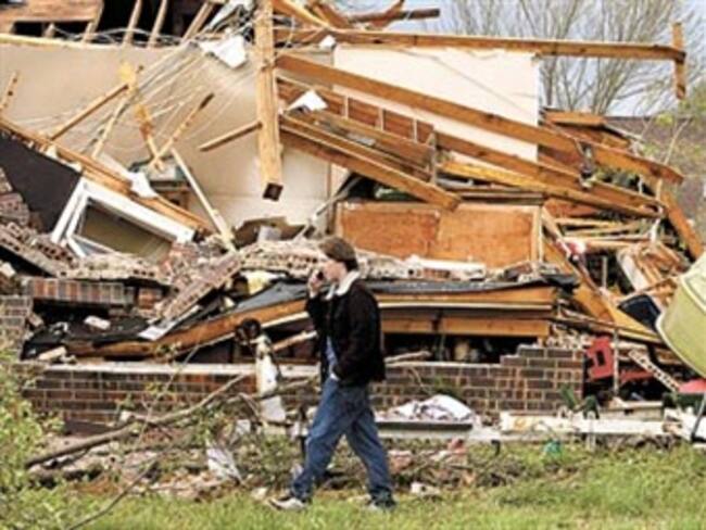 Viaja Obama a Alabama para conocer destrucción por tornados