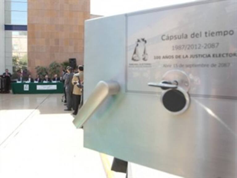 El TEPJ envía un mensaje al futuro en una cápsula del tiempo.