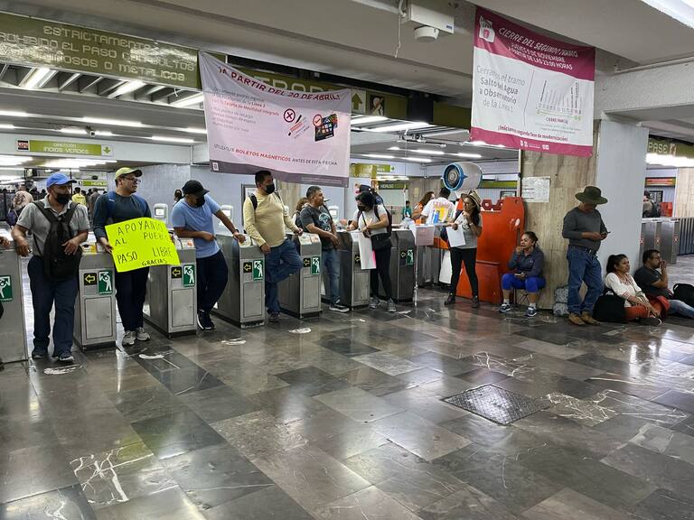 Los profesores dejaron el pase libre para los usuarios del Metro