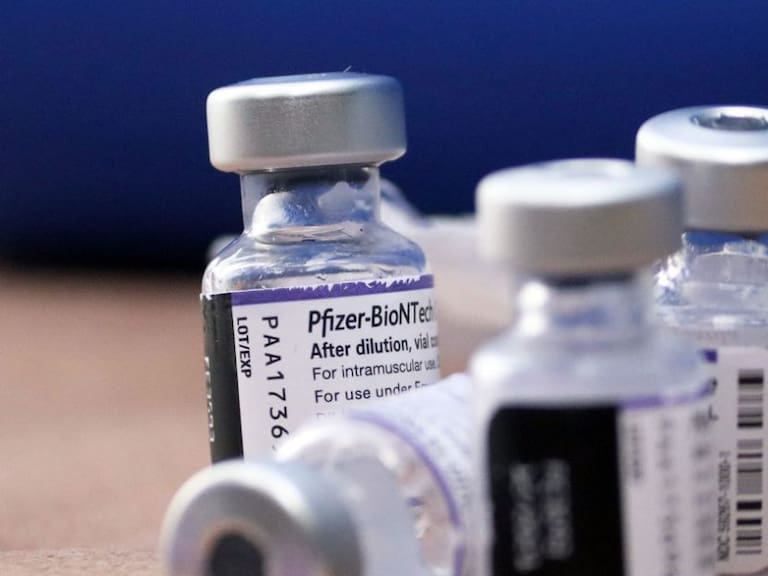 Ordena tribunal federal aplicar vacuna anticovid a dos menores de edad