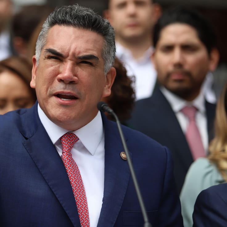 “No me arrodillo ante nadie”: Alejandro Moreno responde a Sheinbaum