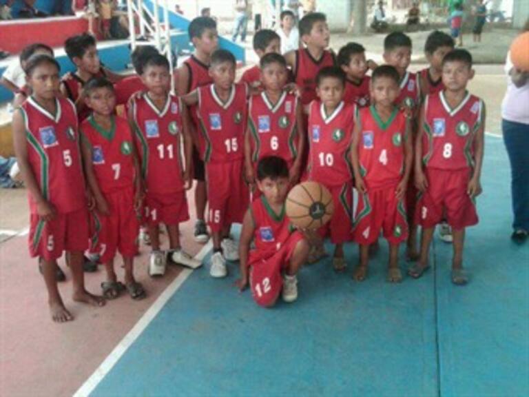Reconoce Cámara de Diputados triunfo de niños basquetbolistas triquis