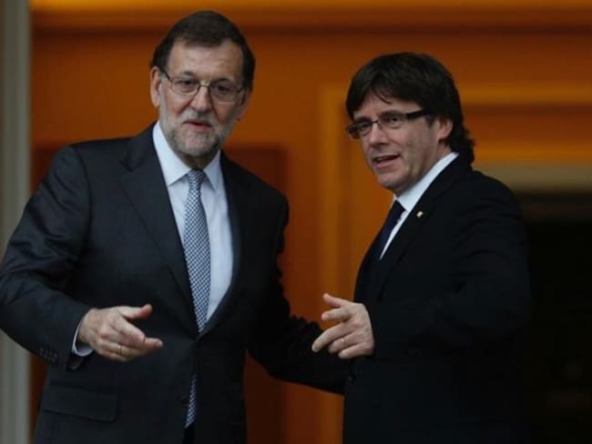 “Gobierno de Rajoy y Piugdemont son muy parecidos”: Almudena Grandes