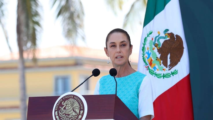 “Las Fuerzas Armadas nunca recibirán la orden de reprimir al pueblo”: Sheinbaum encabeza el 205 aniversario de la Armada en Veracruz