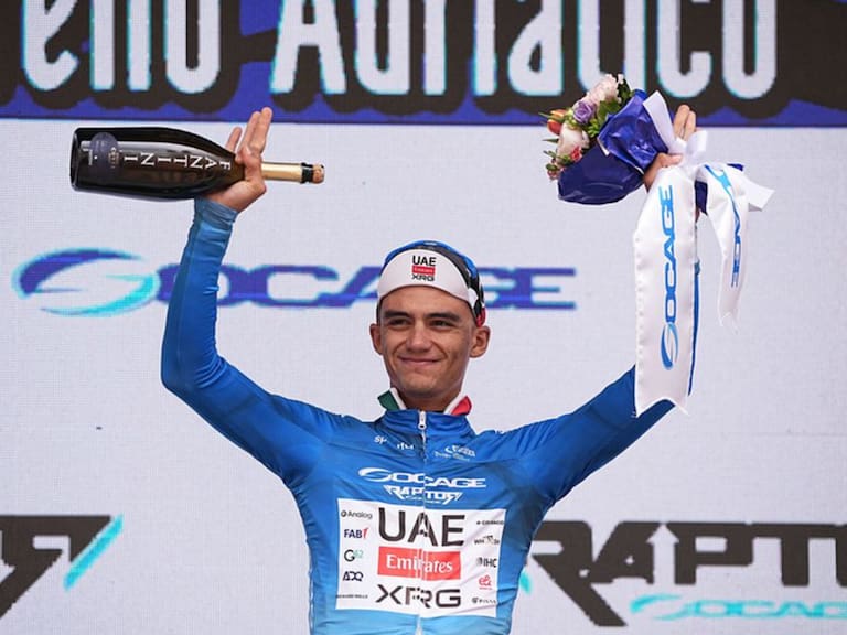 Isaac del Toro gana la etapa reina de la Tirreno-Adriático y queda a un paso de hacer historia para México
