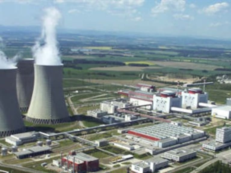 Iran pondrá en marcha su primera planta de energia nuclear