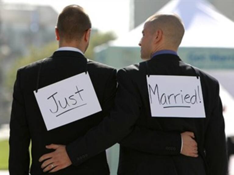 Presentan iniciativa para legalizar matrimonios gay