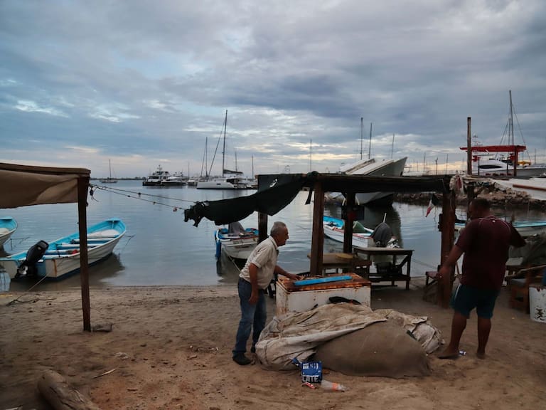 Comienzan las previsiones en Baja California ante la presencia de Mario, tormenta tropical que amenaza el pacífico mexicano. FOTO: GABRIEL LARIOS/CUARTOSCURO.COM