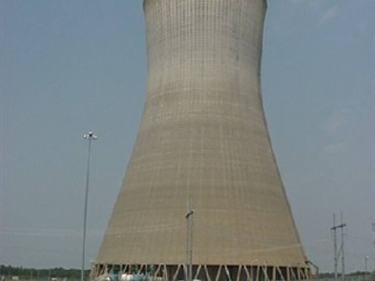 Irán empezó a enriquecer uranio a un nivel más elevado: AIEA